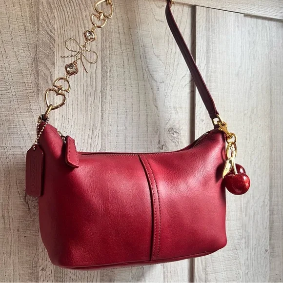 Vintage Coach Hampton Demi Legacy Cherry Red Shoulder Bag - Picture 12 of 12